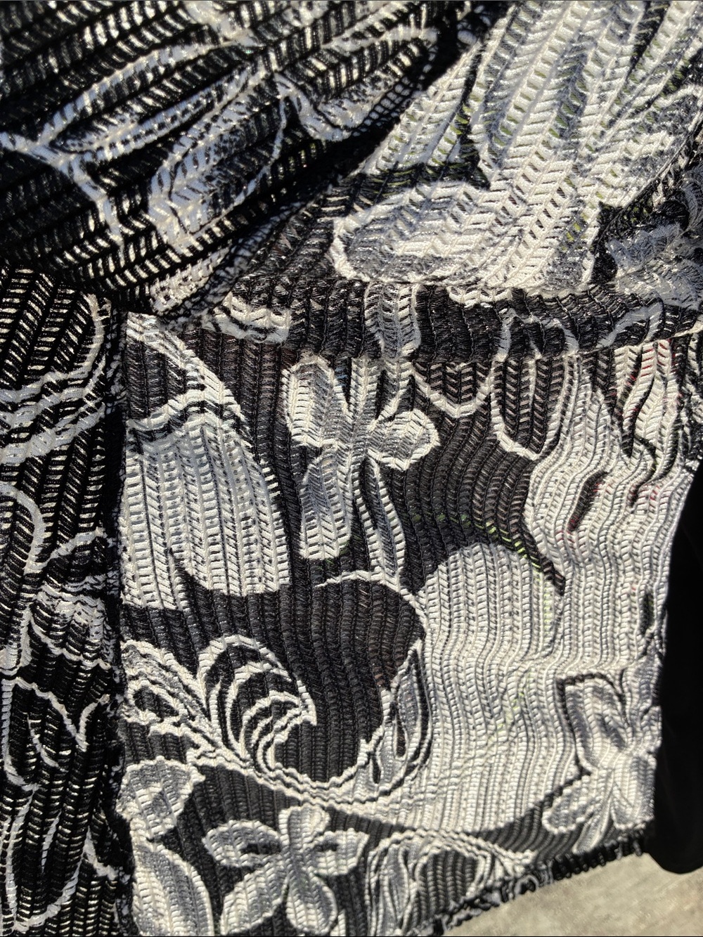 Notations Black and Cream Ribbed Floral Knit Top - Picture 5 of 12